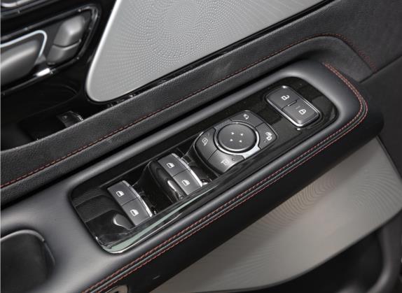 飞行家 2021款 3.0T V6 四驱MONO限量版 车厢座椅   门窗控制