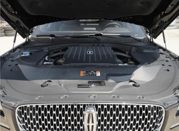 飞行家 2022款 3.0T V6 四驱尊雅版 其他细节类   发动机舱