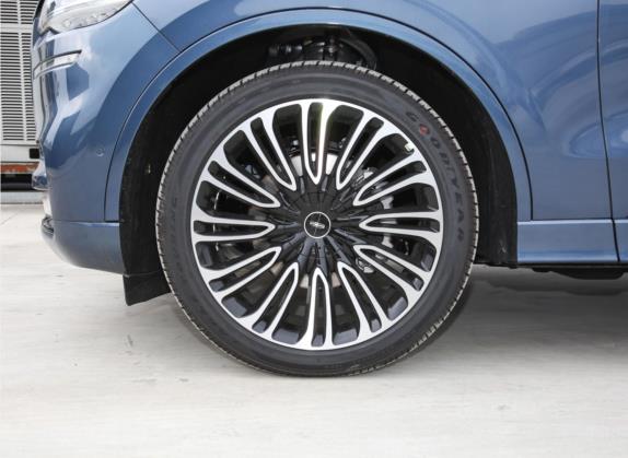 飞行家 2022款 3.0T V6 四驱总统版 其他细节类   前轮