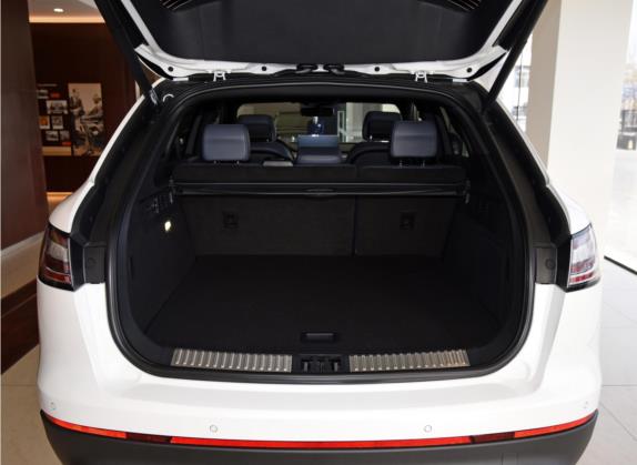 航海家 2021款 2.7T 四驱尊耀版 车厢座椅   后备厢