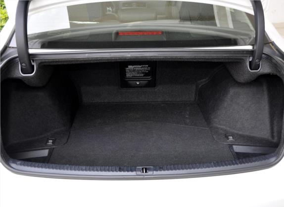 雷克萨斯IS 2011款 250 豪华版 车厢座椅   后备厢