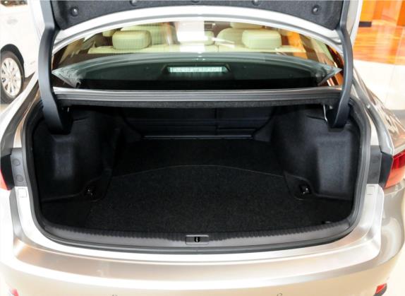 雷克萨斯IS 2013款 250 领先版 车厢座椅   后备厢