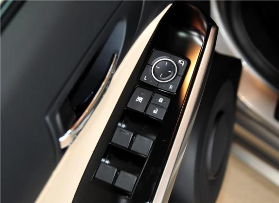 雷克萨斯IS 2013款 250 领先版 车厢座椅   门窗控制