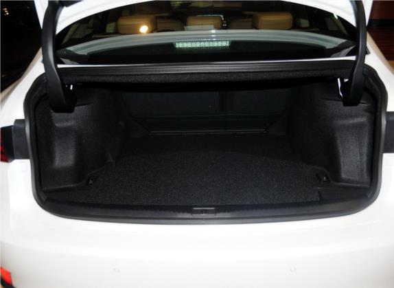 雷克萨斯IS 2013款 250 锋尚版 车厢座椅   后备厢