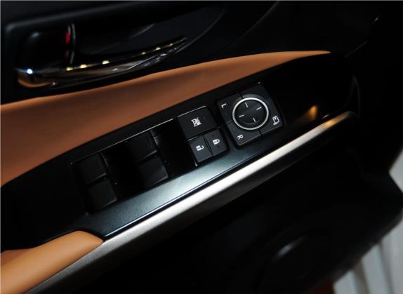 雷克萨斯IS 2013款 250 锋尚版 车厢座椅   门窗控制
