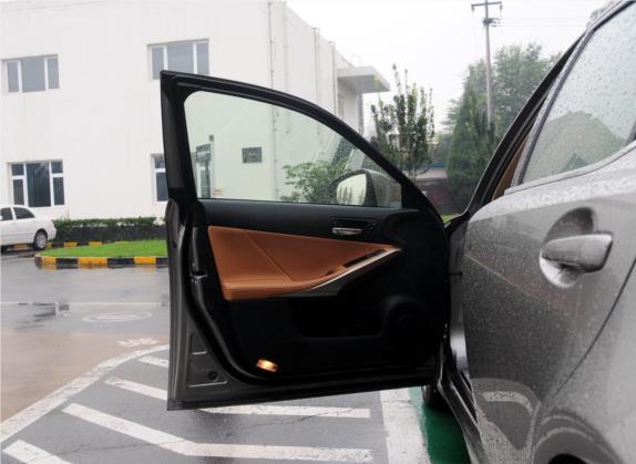 雷克萨斯IS 2013款 250 豪华版 车厢座椅   前门板