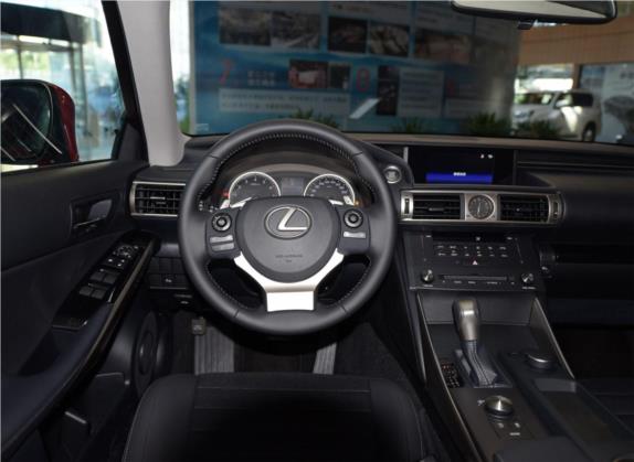 雷克萨斯IS 2015款 200t 领先版 中控类   驾驶位
