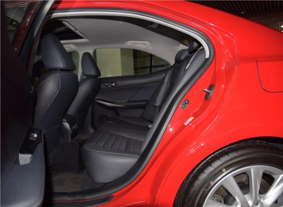 雷克萨斯IS 2015款 200t 领先版 车厢座椅   后排空间