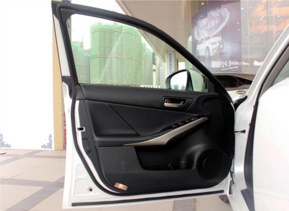 雷克萨斯IS 2017款 300 领先版 车厢座椅   前门板