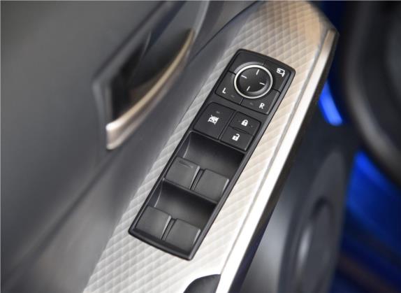 雷克萨斯IS 2017款 300 F SPORT版 车厢座椅   门窗控制