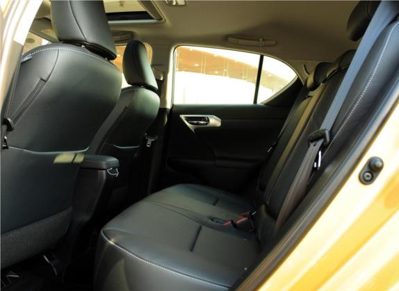 雷克萨斯CT 2012款 CT200h 豪华版 车厢座椅   后排空间