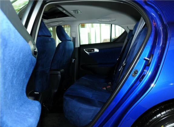 雷克萨斯CT 2013款 CT200h 精英版 车厢座椅   后排空间