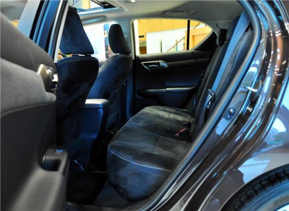 雷克萨斯CT 2014款 CT200h 舒适版 单色 车厢座椅   后排空间