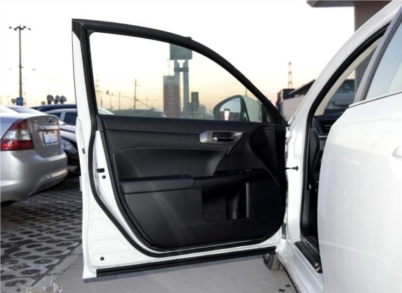 雷克萨斯CT 2014款 CT200h 精英版 双色 车厢座椅   前门板