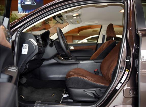 雷克萨斯CT 2015款 CT200h 巧克力版 车厢座椅   前排空间