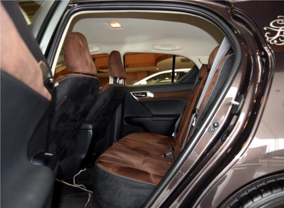 雷克萨斯CT 2015款 CT200h 巧克力版 车厢座椅   后排空间