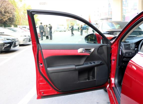 雷克萨斯CT 2017款 CT200h 舒适版 双色 国V 车厢座椅   前门板