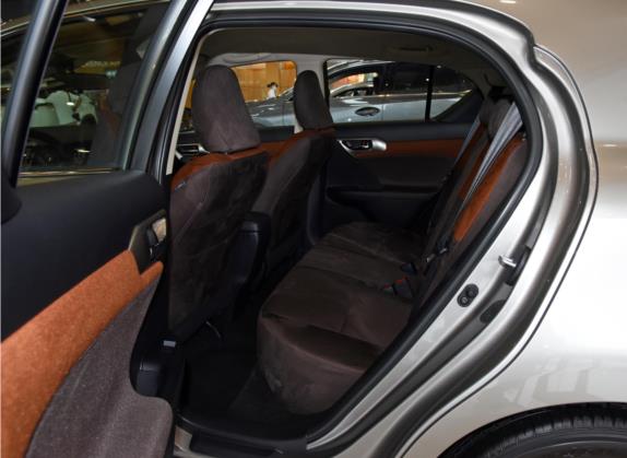 雷克萨斯CT 2017款 CT200h 精英版 单色 国VI 车厢座椅   后排空间