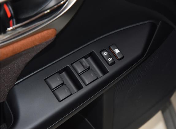 雷克萨斯CT 2017款 CT200h 精英版 单色 国VI 车厢座椅   门窗控制
