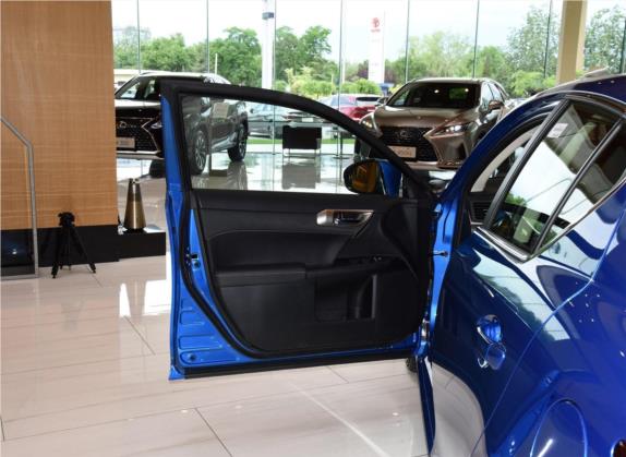 雷克萨斯CT 2017款 CT200h 舒适版 单色 国VI 车厢座椅   前门板