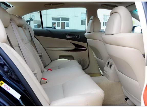 雷克萨斯GS 2009款 450h 车厢座椅   后排空间