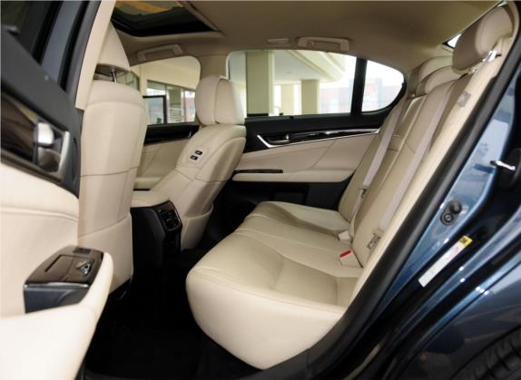 雷克萨斯GS 2014款 250 豪华版 车厢座椅   后排空间