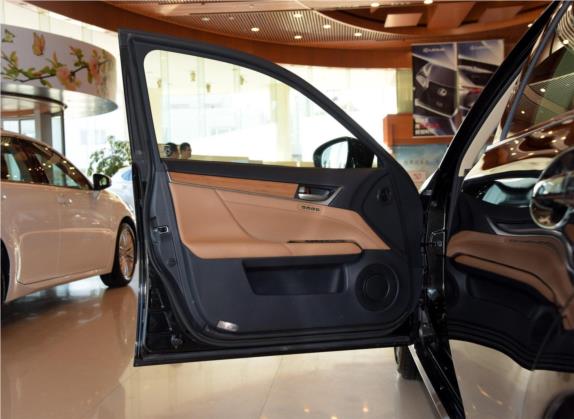 雷克萨斯GS 2014款 450h 车厢座椅   前门板