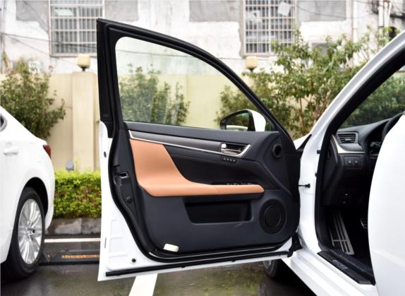 雷克萨斯GS 2016款 200t F SPORT 车厢座椅   前门板