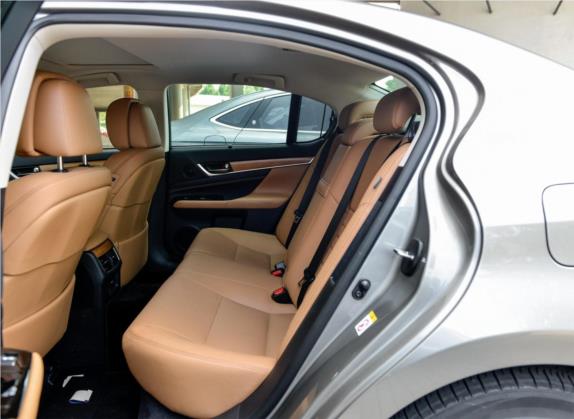 雷克萨斯GS 2016款 450h 车厢座椅   后排空间