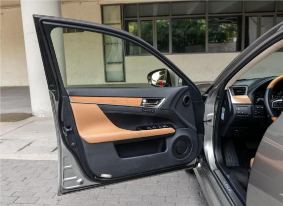 雷克萨斯GS 2016款 450h 车厢座椅   前门板