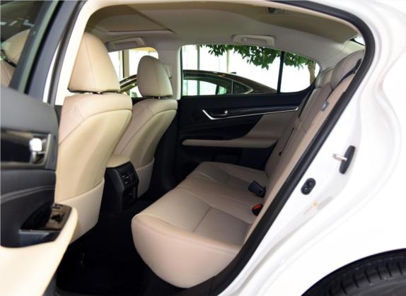 雷克萨斯GS 2016款 300h 领先版 车厢座椅   后排空间