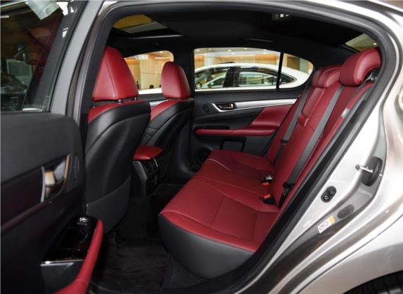 雷克萨斯GS 2017款 300 F SPORT 车厢座椅   后排空间