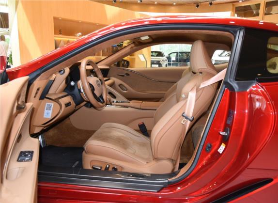雷克萨斯LC 2019款 500h 运动版 国V 车厢座椅   前排空间