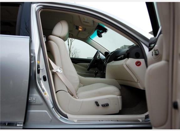 雷克萨斯LS 2007款 600hL 尊贵版 车厢座椅   前排空间