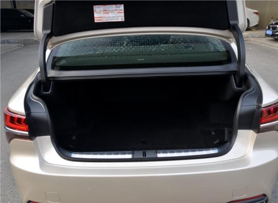 雷克萨斯LS 2018款 350 豪华版 国V 车厢座椅   后备厢