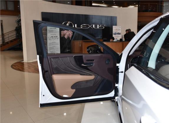雷克萨斯LS 2018款 500h 卓越版 国V 车厢座椅   前门板