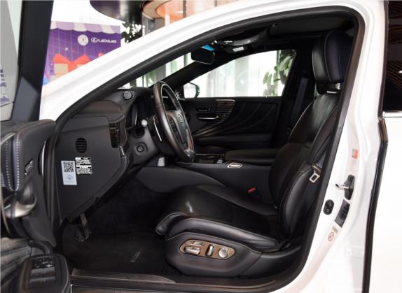 雷克萨斯LS 2020款 350 卓越版 国VI 车厢座椅   前排空间