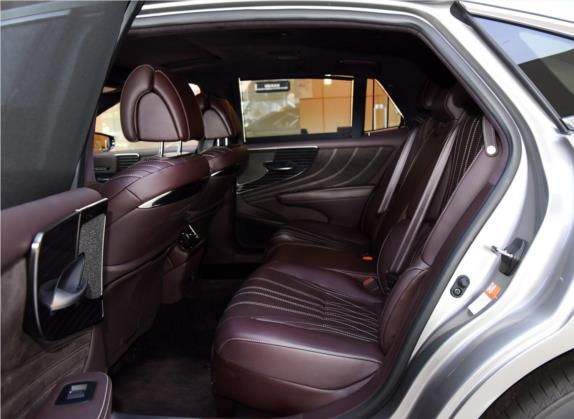 雷克萨斯LS 2020款 500h 豪华版 国VI 车厢座椅   后排空间