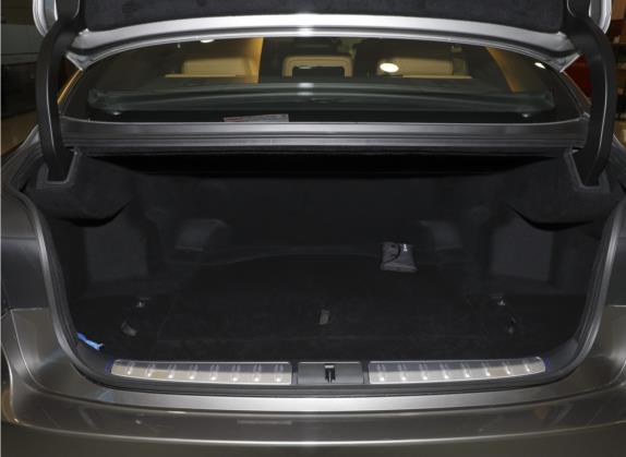雷克萨斯LS 2021款 500h 豪华版 车厢座椅   后备厢
