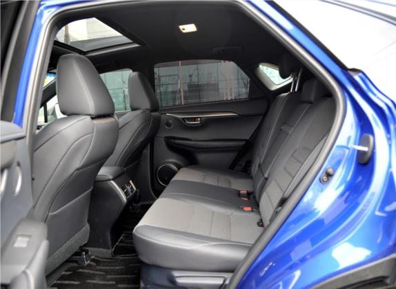 雷克萨斯NX 2015款 200t 全驱 F SPORT 车厢座椅   后排空间