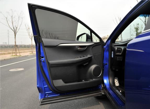 雷克萨斯NX 2015款 200t 全驱 F SPORT 车厢座椅   前门板