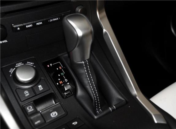 雷克萨斯NX 2015款 200 全驱 锋尚版 中控类   挡把