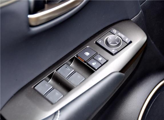 雷克萨斯NX 2015款 200 前驱 锋行版 车厢座椅   门窗控制