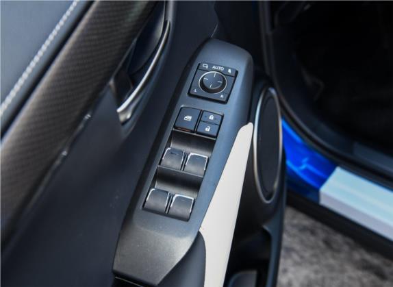 雷克萨斯NX 2017款 300 全驱 锋尚版 车厢座椅   门窗控制