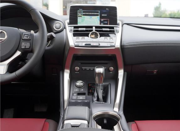 雷克萨斯NX 2018款 300 全驱 锋尚版 中控类   中控台