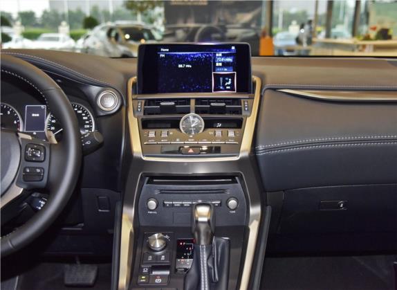 雷克萨斯NX 2020款 200 前驱 锋行版 国VI 中控类   中控台