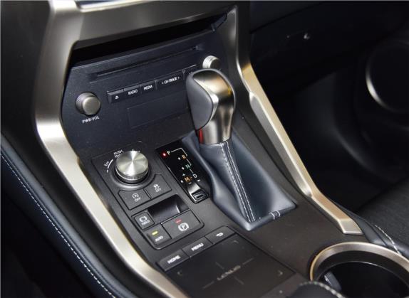 雷克萨斯NX 2020款 200 前驱 锋行版 国VI 中控类   挡把