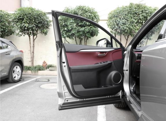 雷克萨斯NX 2020款 300h 前驱 锋越版 国VI 车厢座椅   前门板