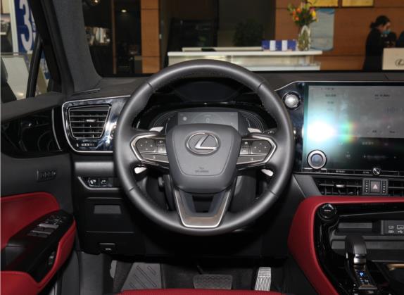 雷克萨斯NX 2022款 350h 前驱 创享版 中控类   驾驶位