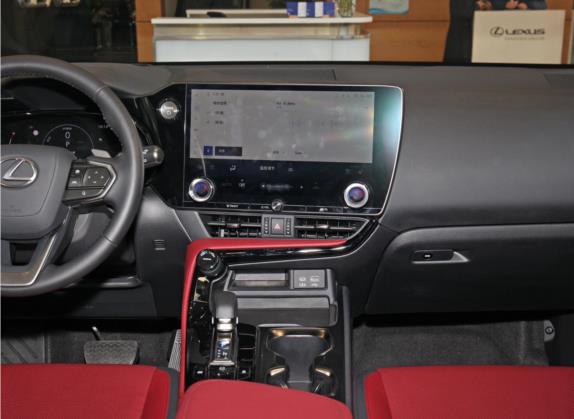 雷克萨斯NX 2022款 350h 前驱 创享版 中控类   中控台